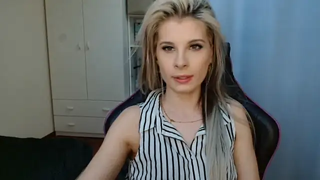 KristineGlow online show from 05-03-26, 02:12
