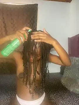 Snapshot of Crazyqueenxxx chatting on 02-18-26, 10:33 Crazyqueenxxx online show from 02-18-26, 10:33