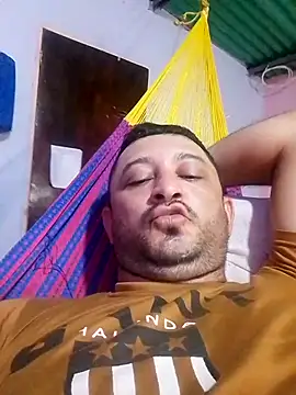 Snapshot of arnaldof50 chatting on 09-12-25, 01:49 arnaldof50 online show from 09-12-25, 01:49