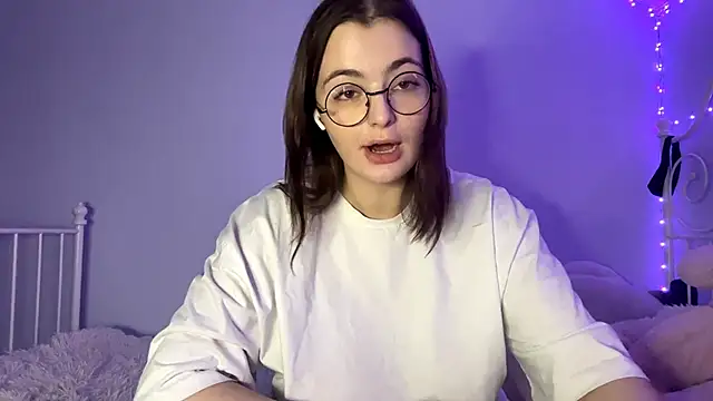 HoneyMist online show from 11-25-25, 02:17