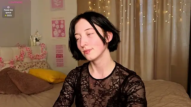 JuanaFriesz online show from 04-10-26, 09:14