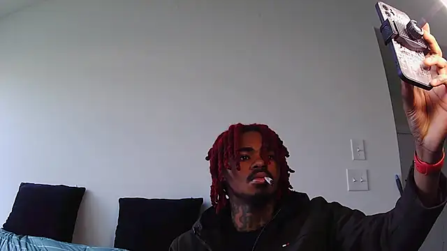 Snapshot of risktakinndolo chatting on 09-19-25, 04:29 risktakinndolo online show from 09-19-25, 04:29