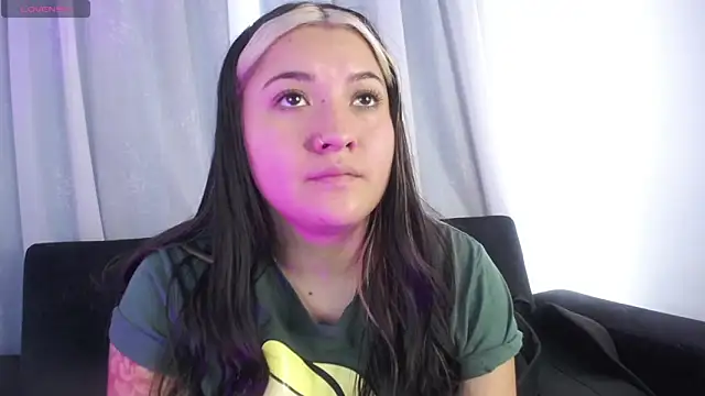 Annie A  online show from 09-30-25, 10:04