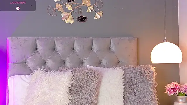 kendalFox  online show from 03-06-26, 12:51