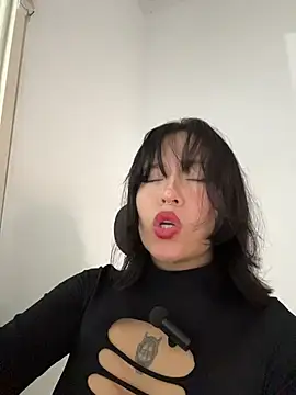 aliciia 23 online show from 11-08-25, 09:24