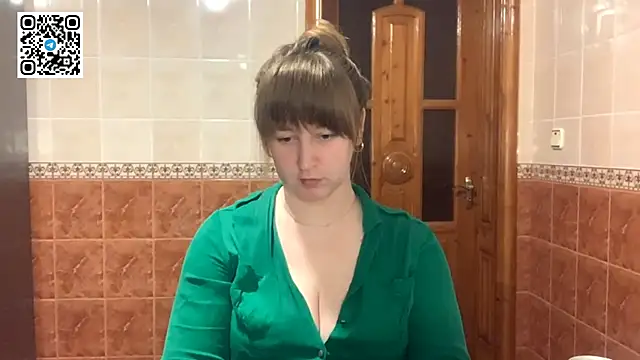 MaroonMoon  online show from 12-22-25, 09:01