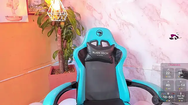 cristal herrera  online show from 11-04-25, 04:33