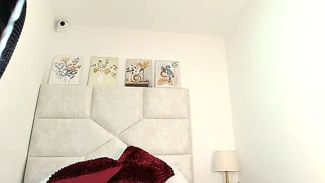 Snapshot of elizawiliamst chatting on 11-17-25, 11:27 elizawiliamst online show from 11-17-25, 11:27