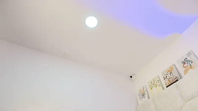 elizawiliamst online show from 04-20-26, 06:20