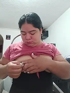 elizawiliamst online show from 07-04-26, 12:44