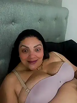 tiffany Johnson1 online show from 12-04-25, 01:26