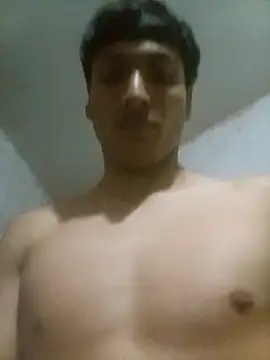 Snapshot of Bebicho14 chatting on 11-16-25, 05:24 Bebicho14 online show from 11-16-25, 05:24