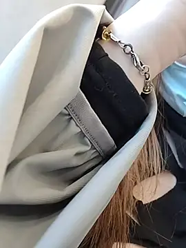 Lovelyanan online show from 10-22-25, 06:46