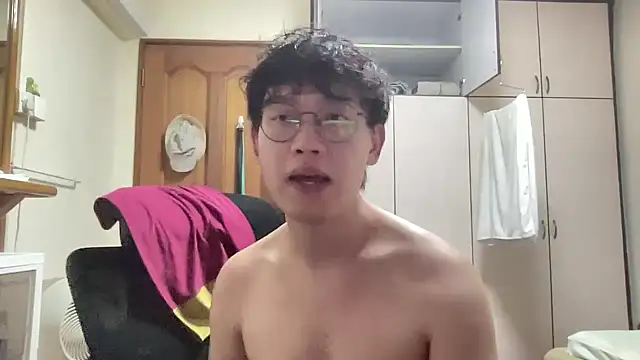 Passionatetwink2 online show from 02-13-26, 04:03