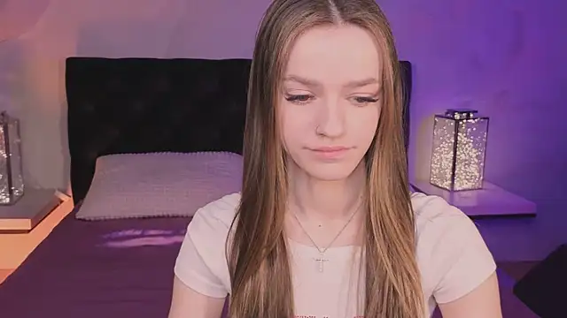 E l i z e  online show from 04-21-26, 05:25