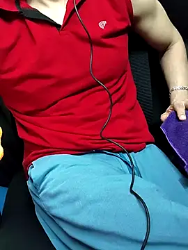 chocolate alone online show from 10-26-25, 07:53