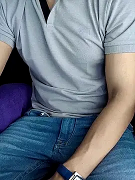 chocolate alone online show from 10-30-25, 06:04