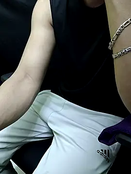 chocolate alone online show from 11-11-25, 07:19