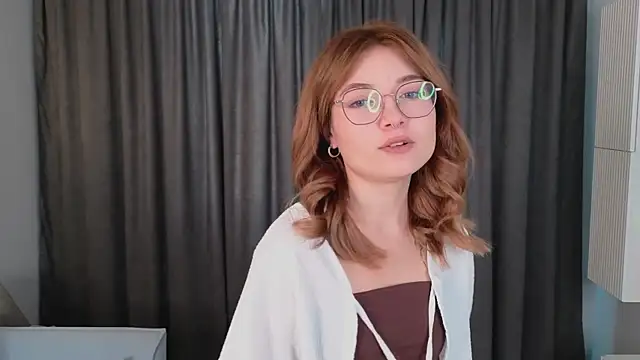 Snapshot of Susan_Gardner chatting on 10-08-25, 06:00 Susan Gardner online show from 10-08-25, 06:00