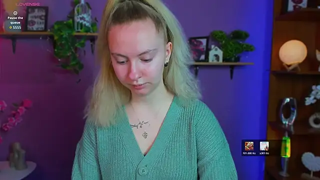 mila glow1 online show from 04-23-26, 06:32