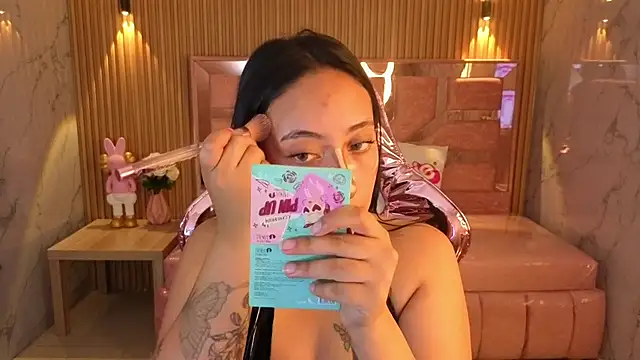 Snapshot of m_eris_s chatting on 10-28-25, 01:25 m eris s online show from 10-28-25, 01:25