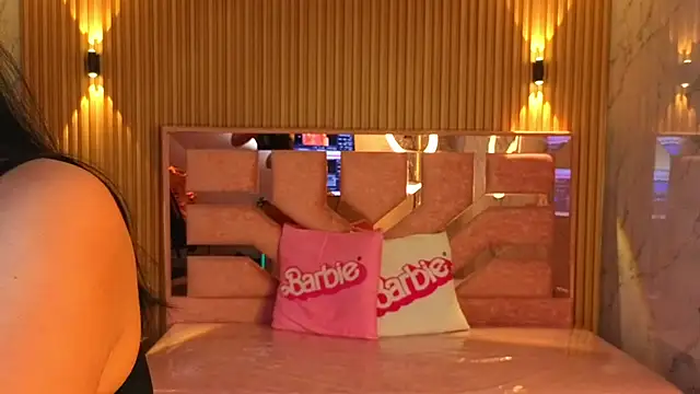 Snapshot of m_eris_s chatting on 10-31-25, 01:45 m eris s online show from 10-31-25, 01:45