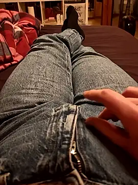 Snapshot of Horny_mummy chatting on 01-16-26, 06:45 Horny mummy online show from 01-16-26, 06:45