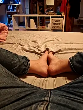 Snapshot of Horny_mummy chatting on 02-12-26, 07:36 Horny mummy online show from 02-12-26, 07:36