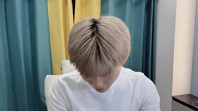 Snapshot of xiaoyang5200 chatting on 02-27-26, 03:01 xiaoyang5200 online show from 02-27-26, 03:01