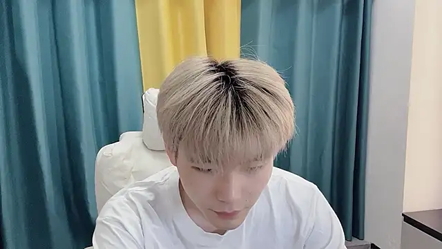 Snapshot of xiaoyang5200 chatting on 03-14-26, 02:22 xiaoyang5200 online show from 03-14-26, 02:22