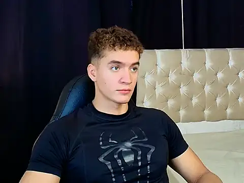 Snapshot of paull_george chatting on 03-05-26, 03:52 paull george online show from 03-05-26, 03:52