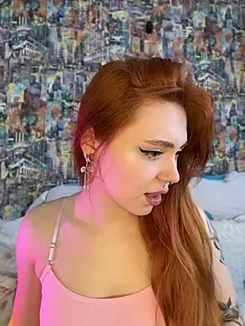 LunaMillie online show from 04-10-26, 10:53