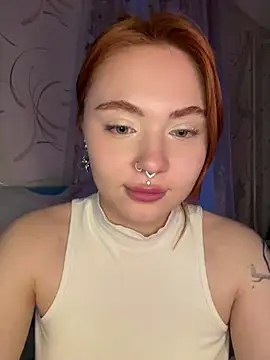 LunaMillie online show from 04-25-26, 03:42