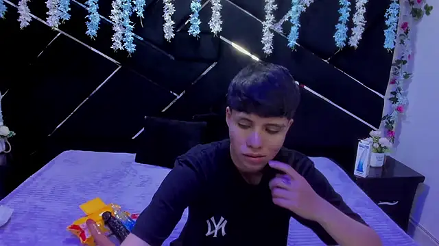 Bruno Cruzz online show from 02-11-26, 02:49