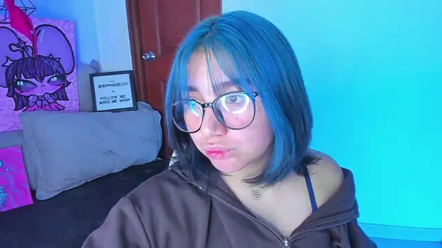 Snapshot of sophiievv chatting on 02-04-26, 08:03 sophiievv online show from 02-04-26, 08:03