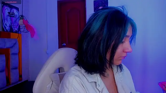 Snapshot of sophiievv chatting on 02-28-26, 07:37 sophiievv online show from 02-28-26, 07:37