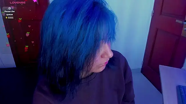 Snapshot of sophiievv chatting on 03-06-26, 08:05 sophiievv online show from 03-06-26, 08:05