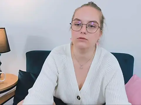 AliceCrazy69 online show from 09-18-25, 11:01