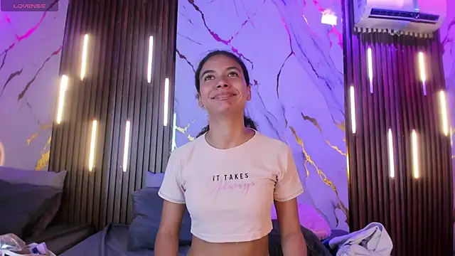 VictoriaDuart online show from 09-19-25, 07:58