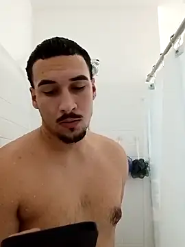 Snapshot of Jadriel23 chatting on 10-10-25, 05:01 Jadriel23 online show from 10-10-25, 05:01