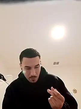 Snapshot of Jadriel23 chatting on 10-19-25, 10:32 Jadriel23 online show from 10-19-25, 10:32