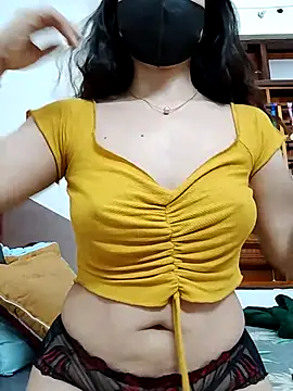 Snapshot of MaryyLy chatting on 09-28-25, 01:00 MaryyLy online show from 09-28-25, 01:00