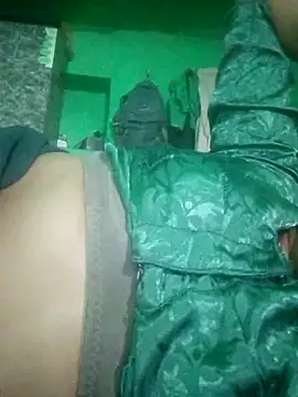 Snapshot of manish_hot473 chatting on 09-18-25, 09:22 manish hot473 online show from 09-18-25, 09:22