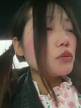 Snapshot of xixi_28 chatting on 10-15-25, 01:50 xixi 28 online show from 10-15-25, 01:50