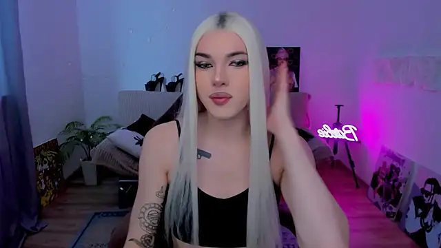 Snapshot of YourTrixie chatting on 02-10-26, 05:44 YourTrixie online show from 02-10-26, 05:44