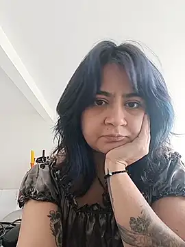 Snapshot of LylaVixxen chatting on 03-07-26, 06:27 LylaVixxen online show from 03-07-26, 06:27