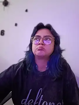 Snapshot of LylaVixxen chatting on 03-17-26, 06:17 LylaVixxen online show from 03-17-26, 06:17