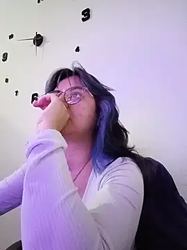 Snapshot of LylaVixxen chatting on 03-25-26, 06:19 LylaVixxen online show from 03-25-26, 06:19