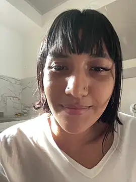 Snapshot of Amberdecolombia chatting on 11-16-25, 08:03 Amberdecolombia online show from 11-16-25, 08:03