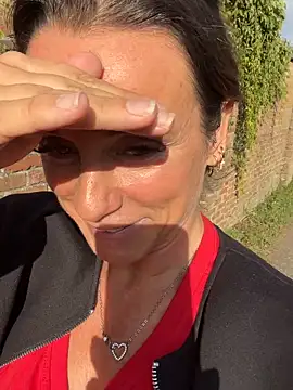 Snapshot of Justnani001 chatting on 09-21-25, 03:02 Justnani001 online show from 09-21-25, 03:02